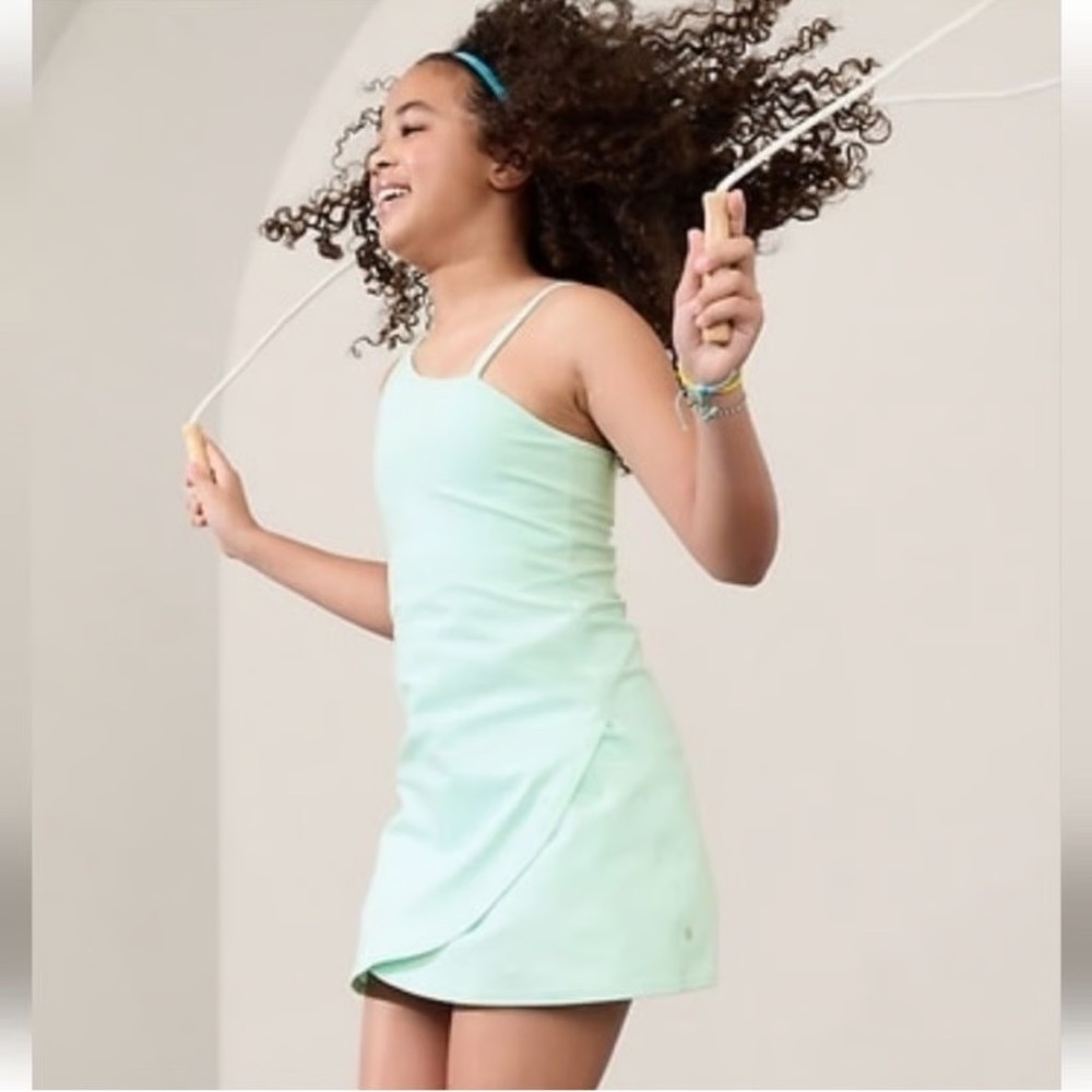 athleta girls  Dress in Light Green